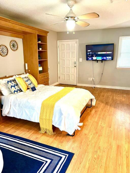 Town & Country Hideaway - 1br/1ba, 20 Min Famu/fsu Apartment *